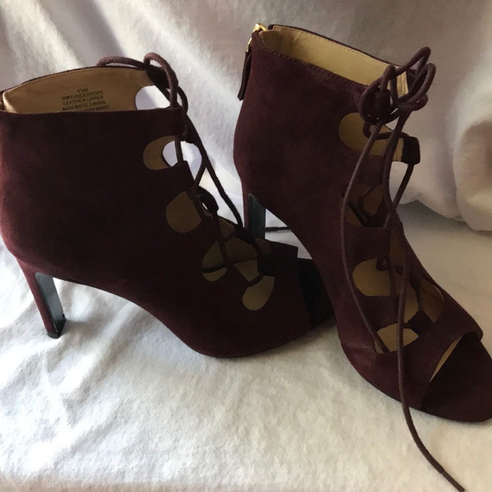 Nine West lace up sandals size 6.5